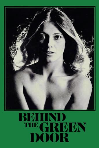 Tras la Puerta Verde