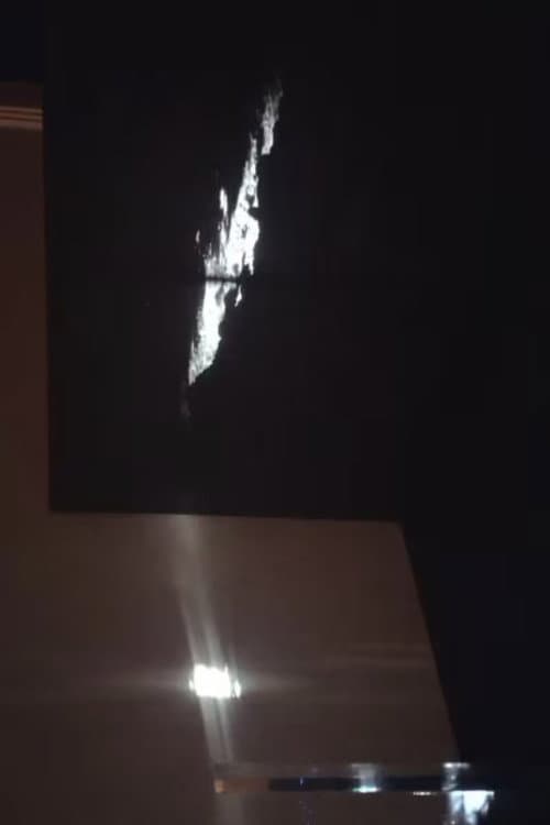 Sombra metálica en la sombra. Ventana